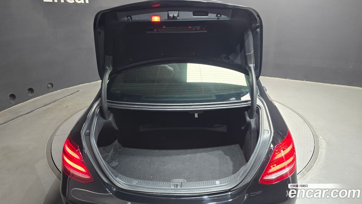 Mercedes-Benz E-Class 2017