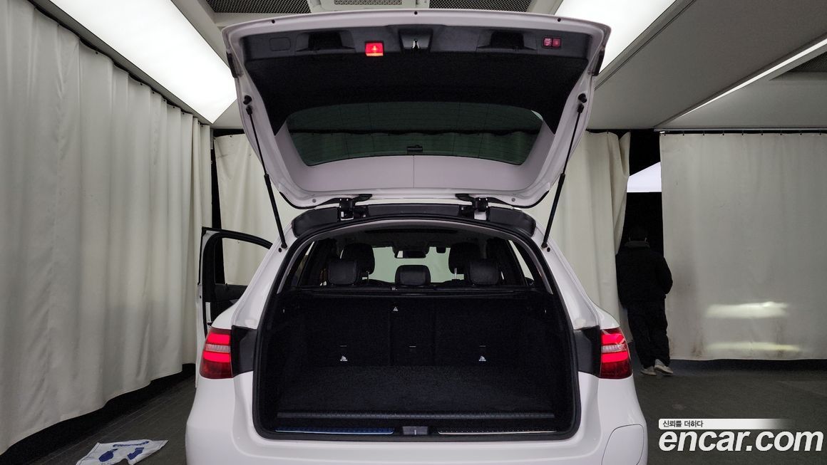 Mercedes-Benz GLC-Class 2019