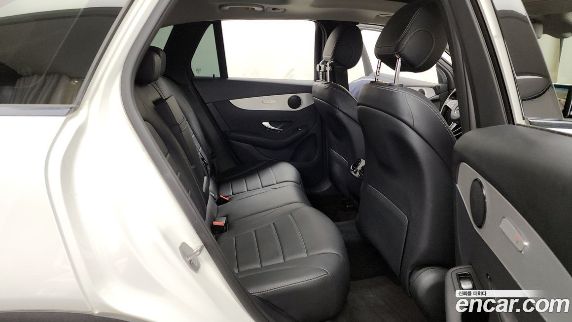 Mercedes-Benz GLC-Class 2019