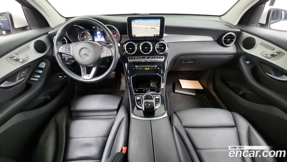 Mercedes-Benz GLC-Class 2019