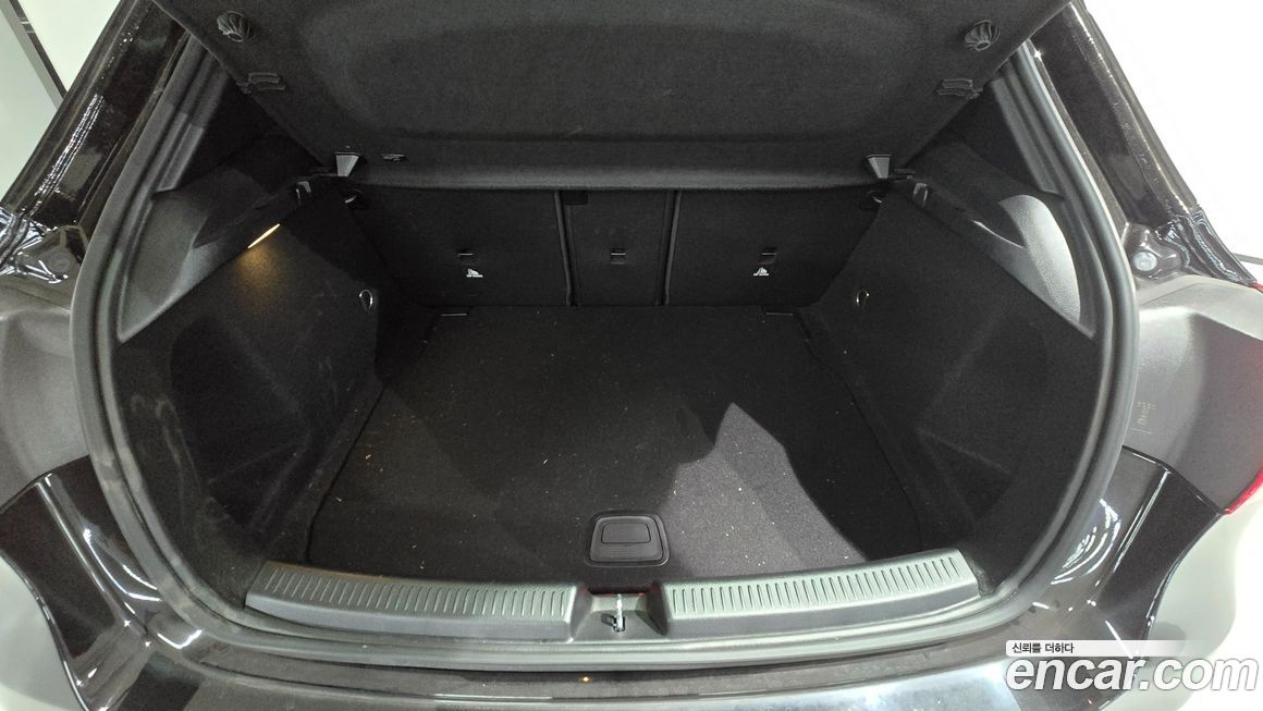 Mercedes-Benz A-Class 2021