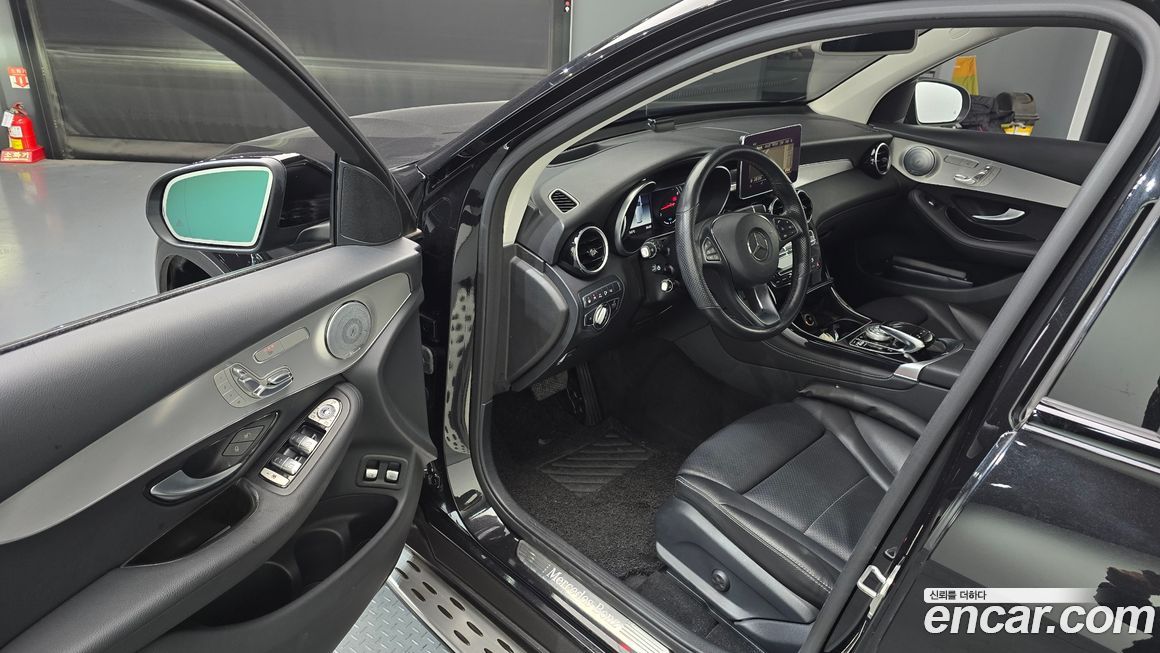 Mercedes-Benz GLC-Class 2019