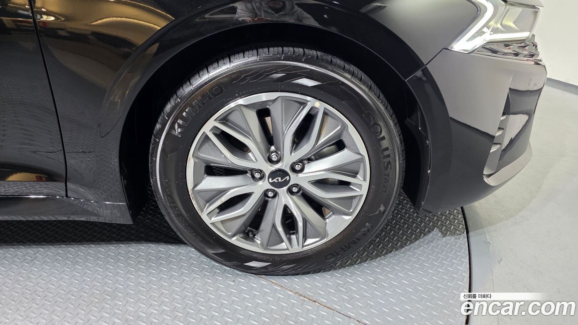 Kia K5 2023