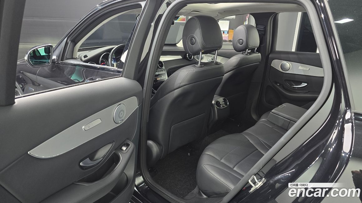 Mercedes-Benz GLC-Class 2019