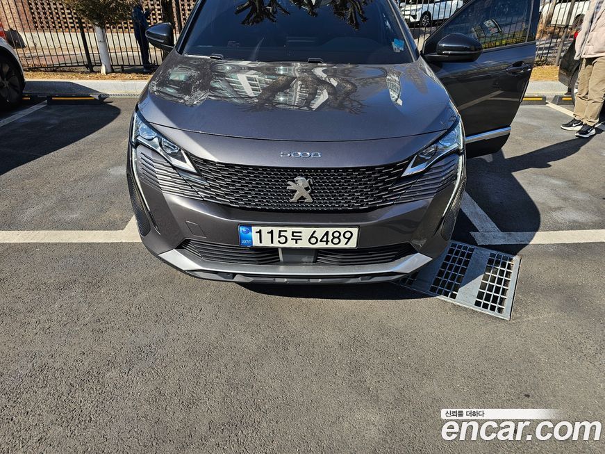 Peugeot 5008 2021