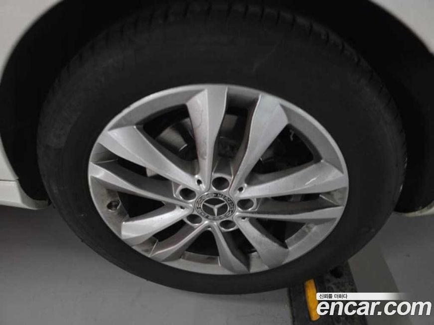 Mercedes-Benz C-Class 2020