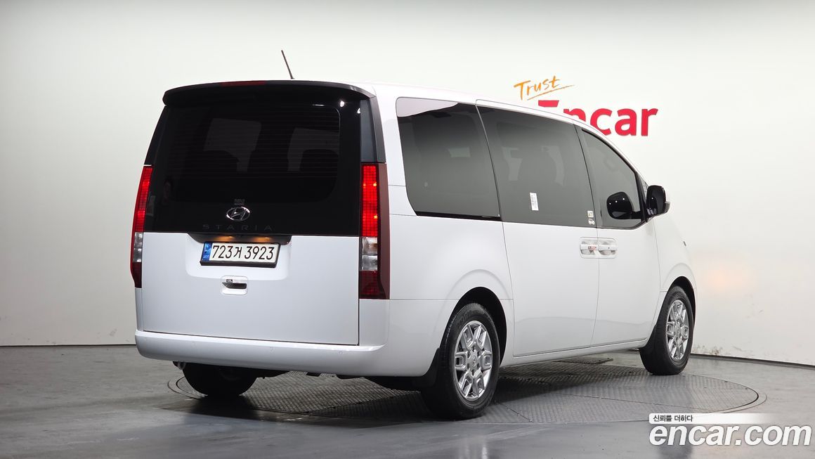 Hyundai Staria 2023