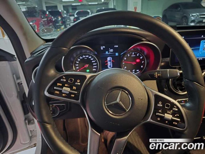 Mercedes-Benz C-Class 2020