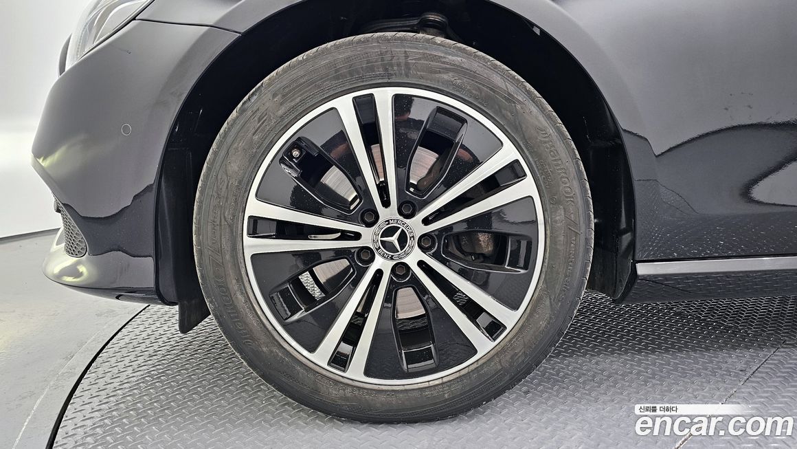 Mercedes-Benz E-Class 2020