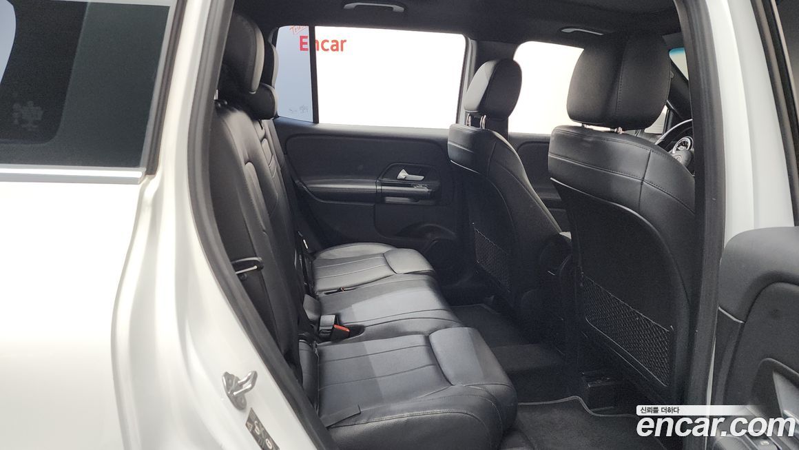 Mercedes-Benz GLB-Class 2021