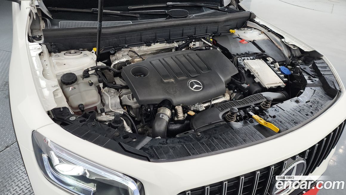 Mercedes-Benz GLB-Class 2021