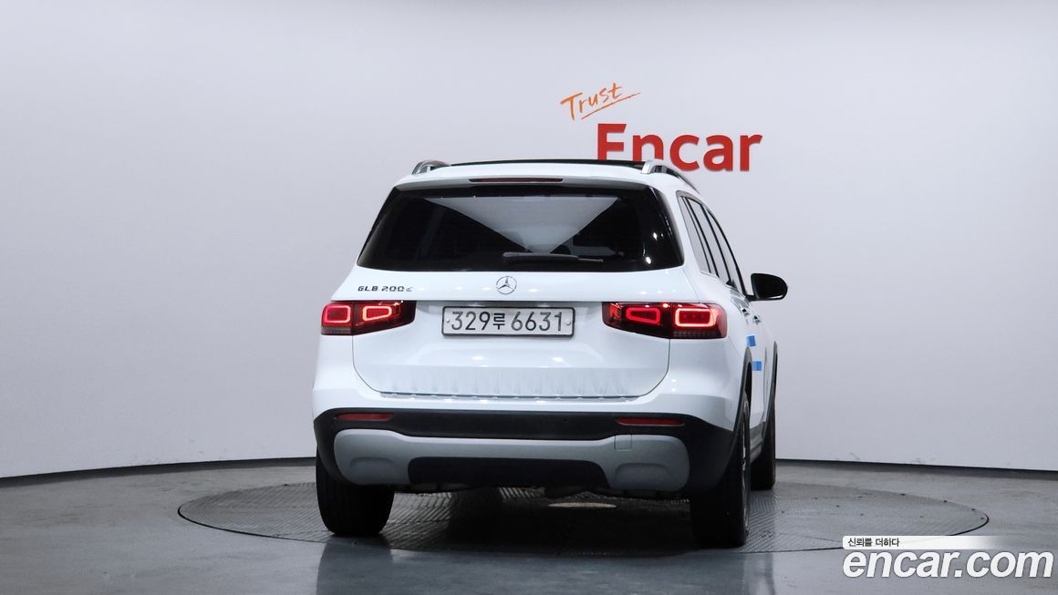 Mercedes-Benz GLB-Class 2021