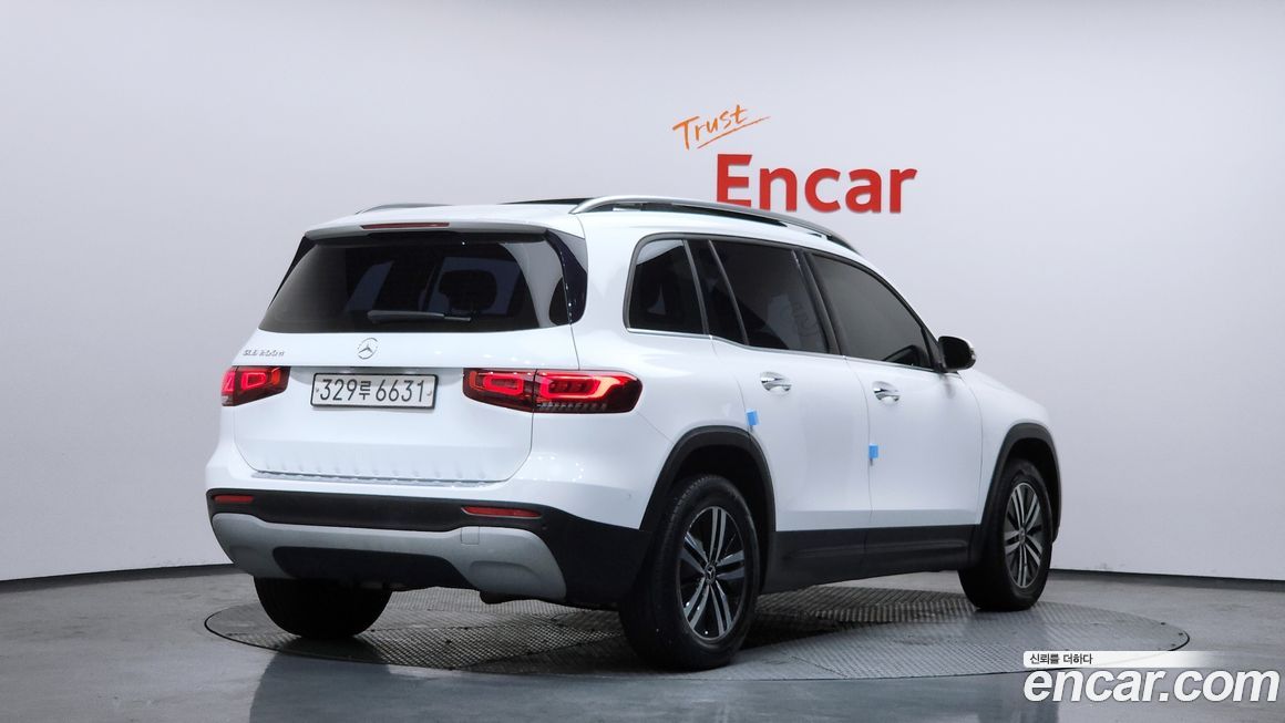 Mercedes-Benz GLB-Class 2021