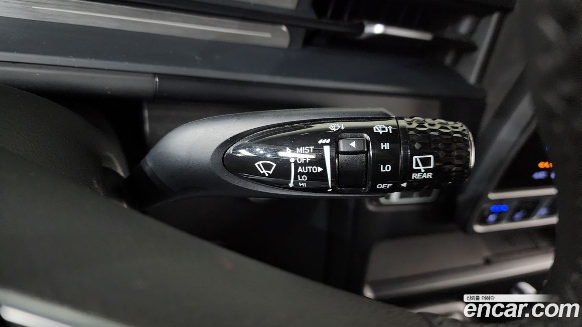 Hyundai Staria 2025