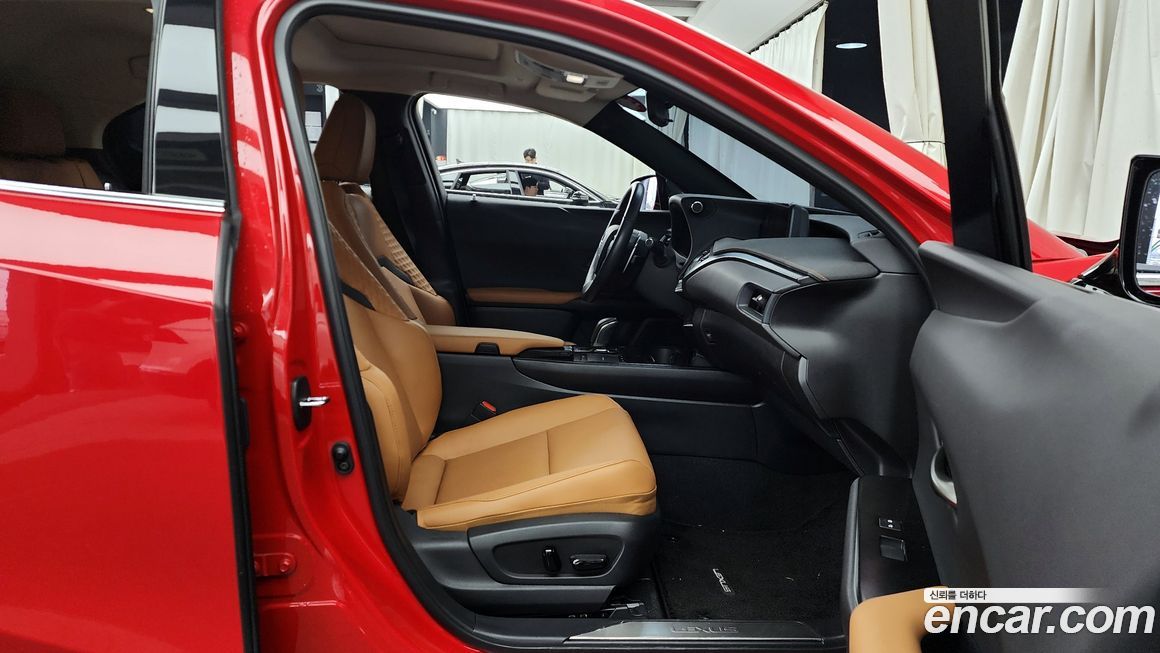 Lexus UX 2022