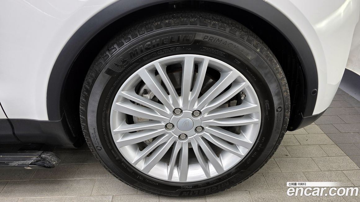 Land Rover Discovery 2019