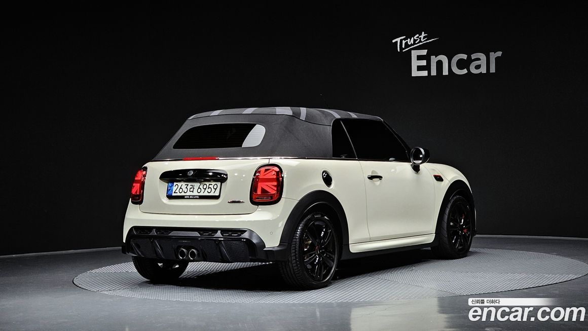 Mini Cooper Convertible 2022