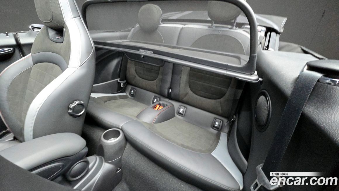 Mini Cooper Convertible 2022