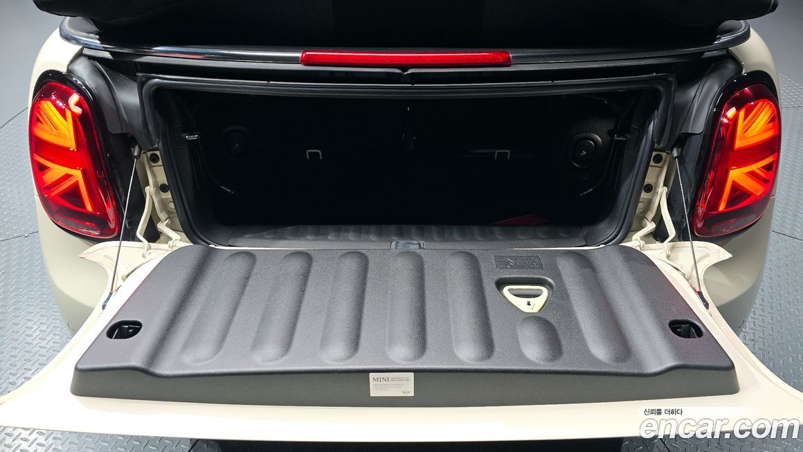 Mini Cooper Convertible 2022