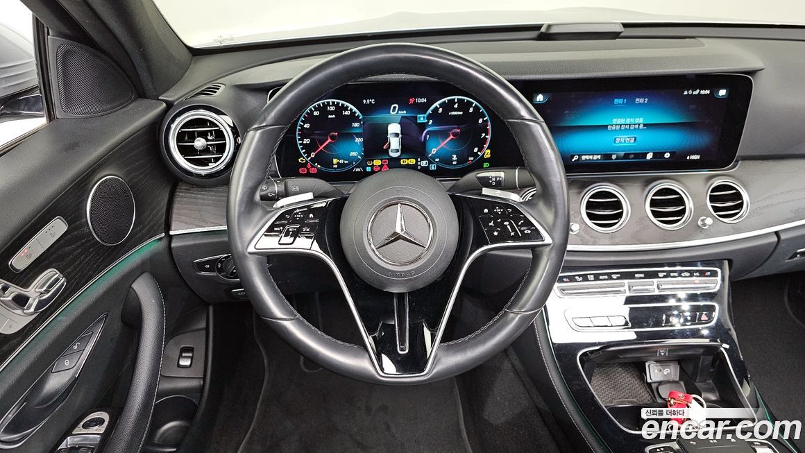 Mercedes-Benz E-Class 2022