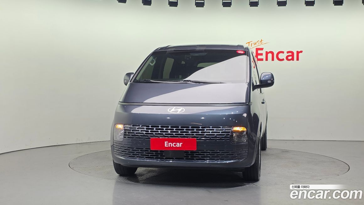 Hyundai Staria 2025
