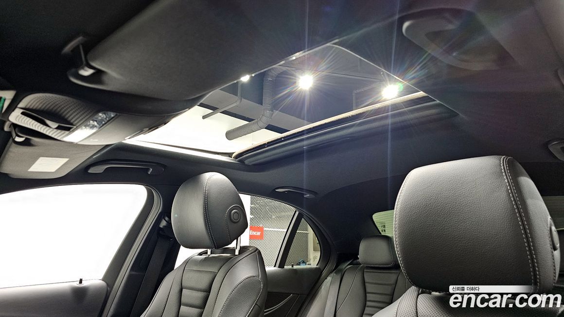 Mercedes-Benz E-Class 2022