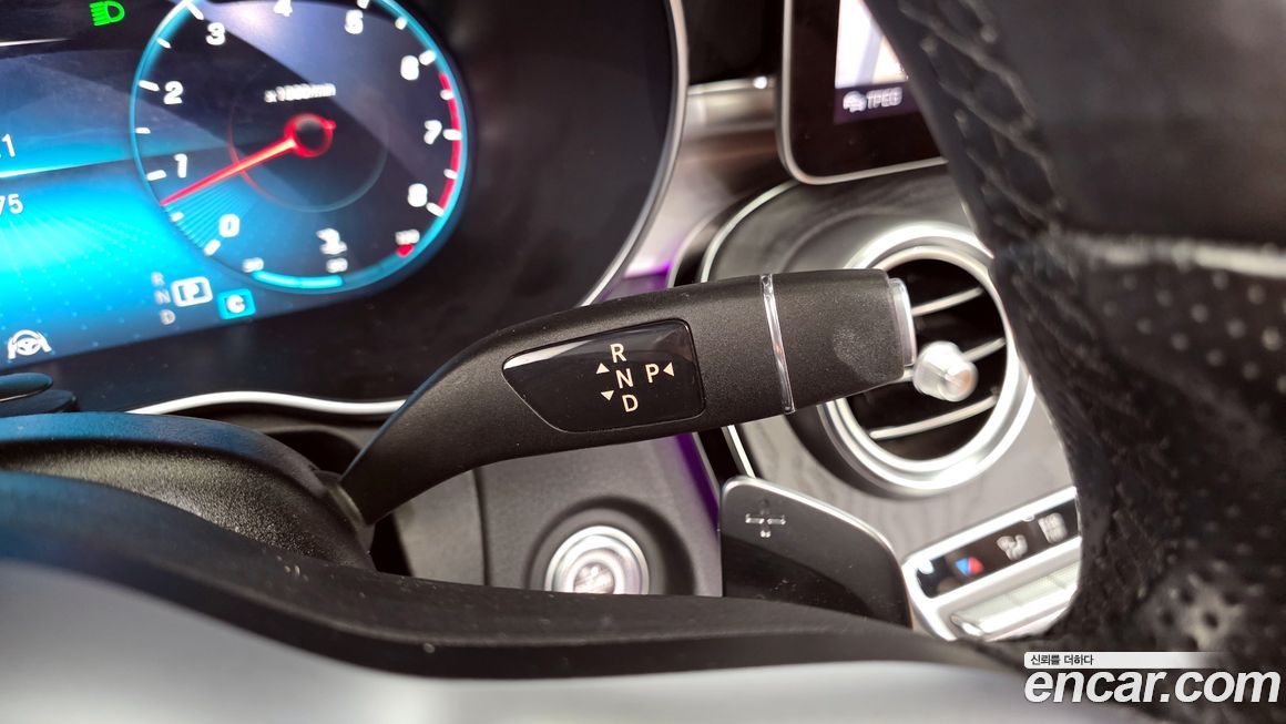 Mercedes-Benz C-Class 2021