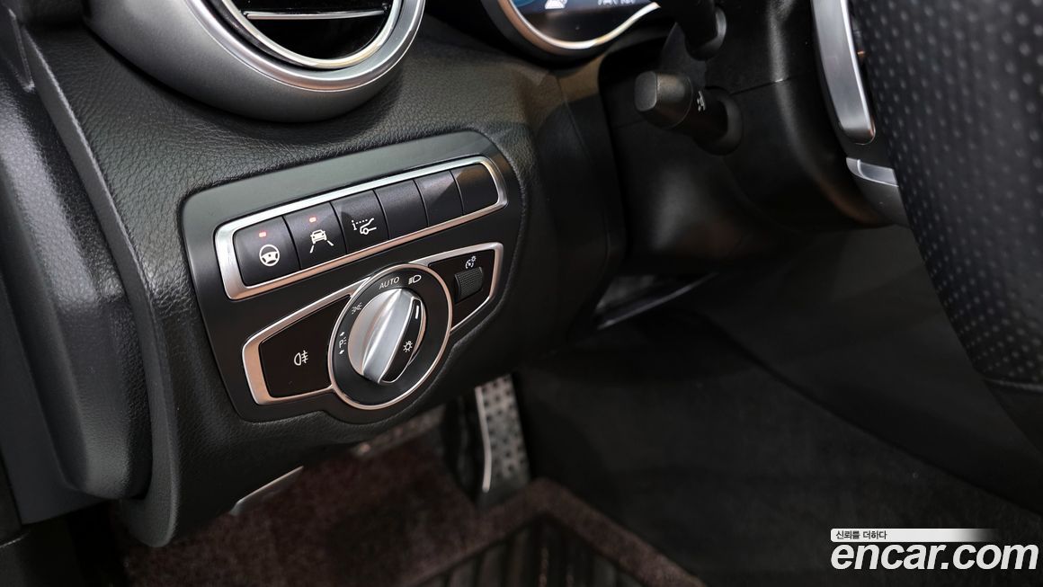 Mercedes-Benz C-Class 2021