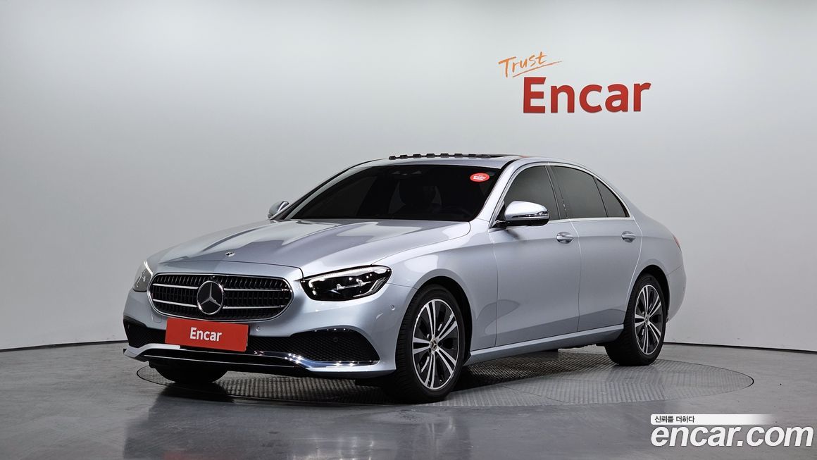Mercedes-Benz E-Class 2022