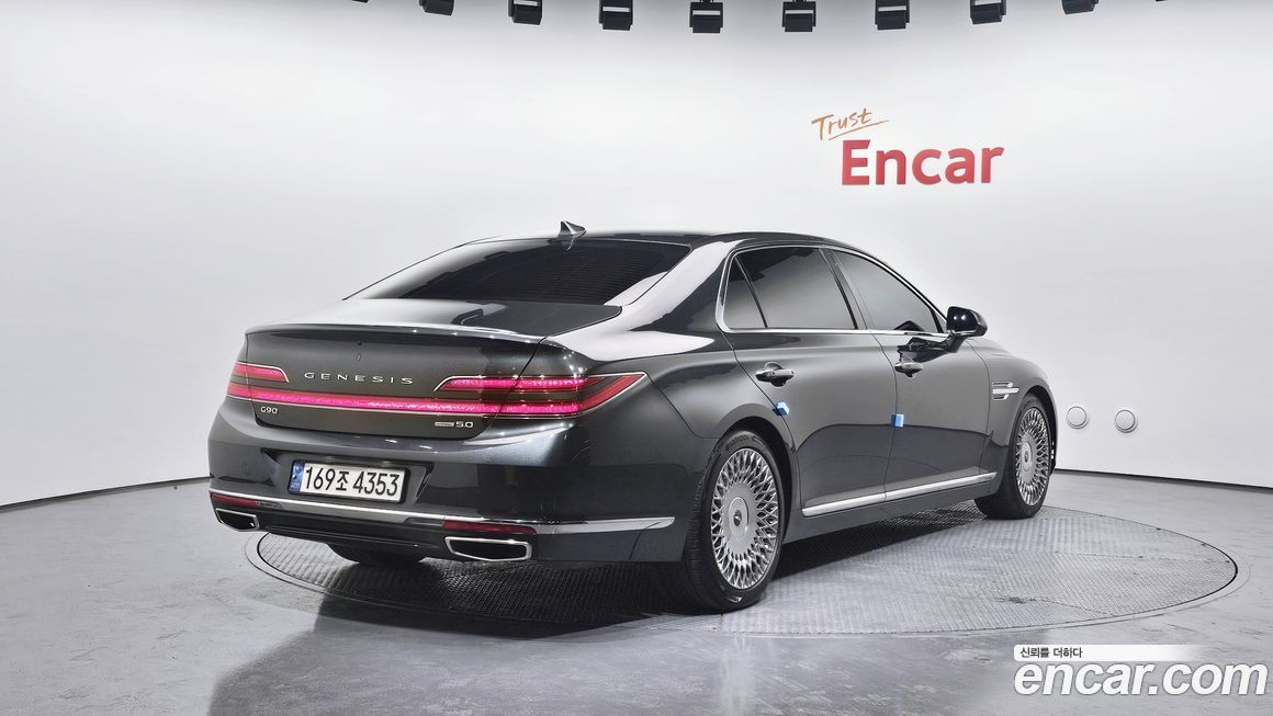 Genesis G90 2020