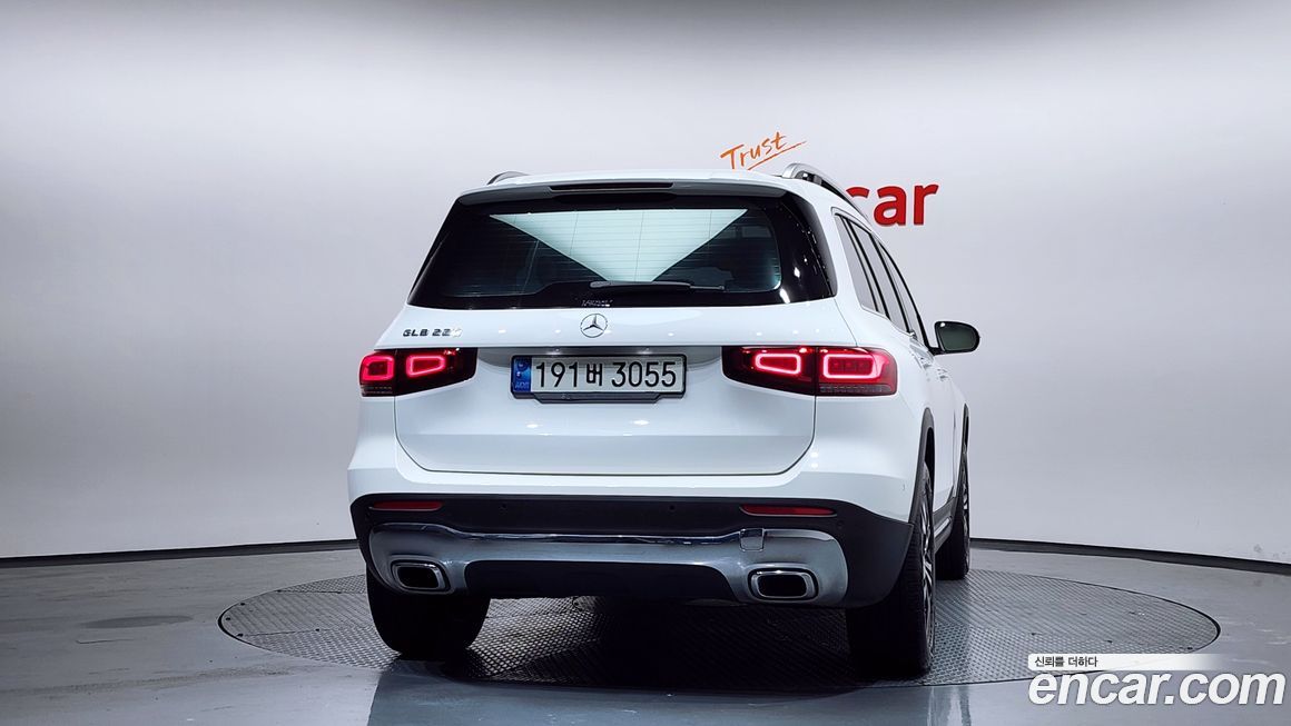 Mercedes-Benz GLB-Class 2021