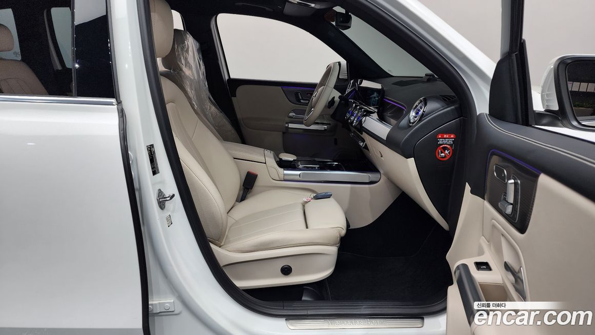 Mercedes-Benz GLB-Class 2021