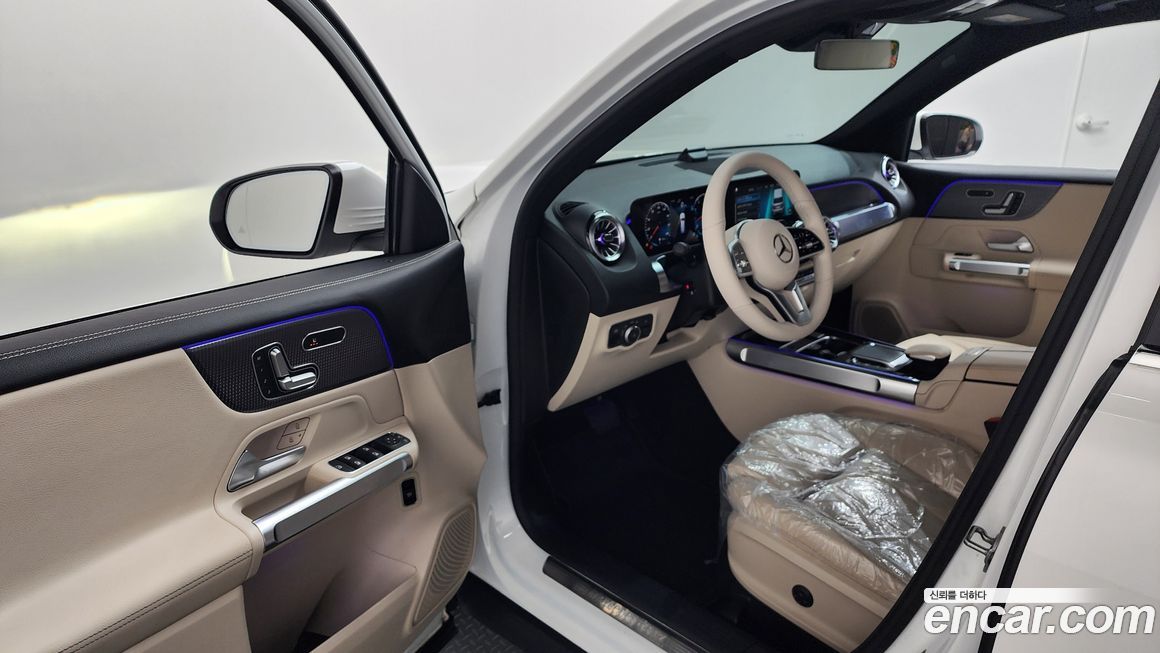 Mercedes-Benz GLB-Class 2021