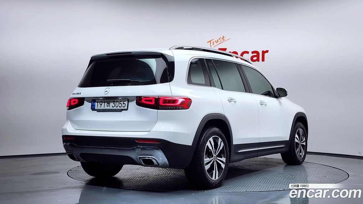 Mercedes-Benz GLB-Class 2021