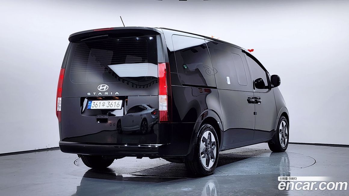 Hyundai Staria 2025