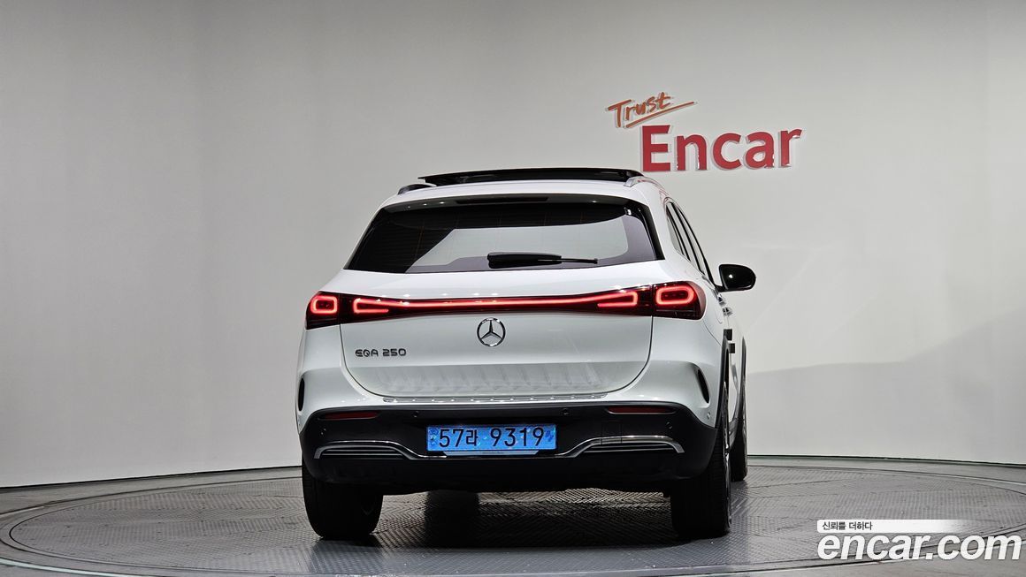 Mercedes-Benz EQA 2022