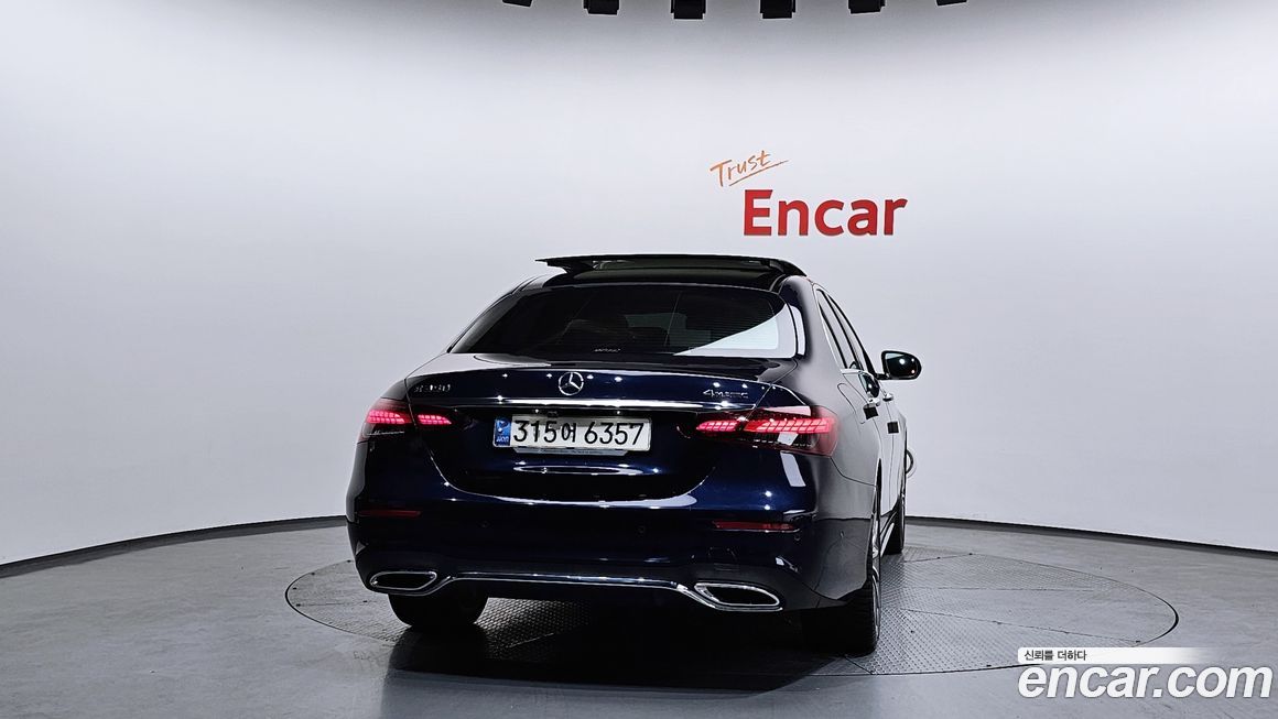 Mercedes-Benz E-Class 2021