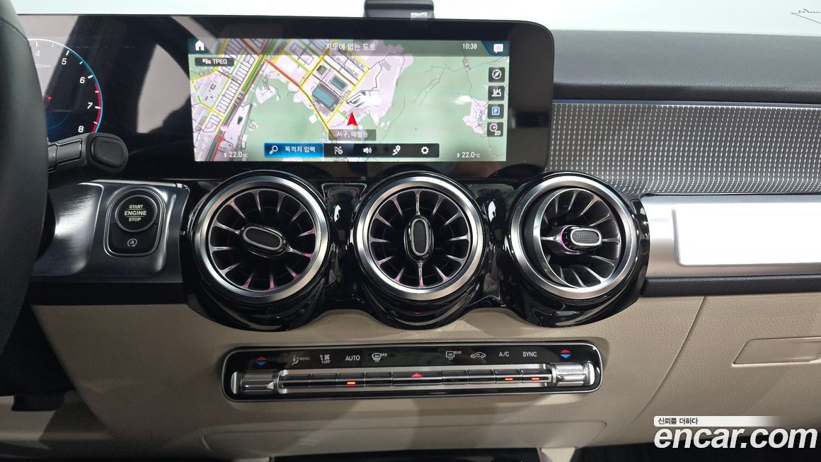 Mercedes-Benz GLB-Class 2021