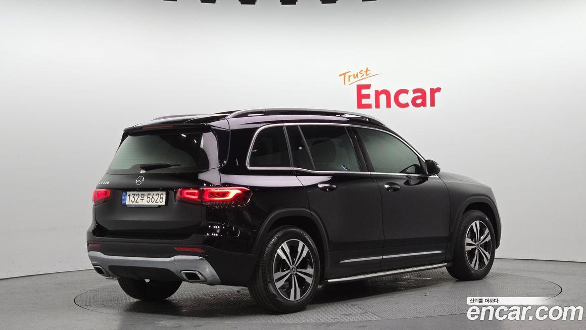 Mercedes-Benz GLB-Class 2021