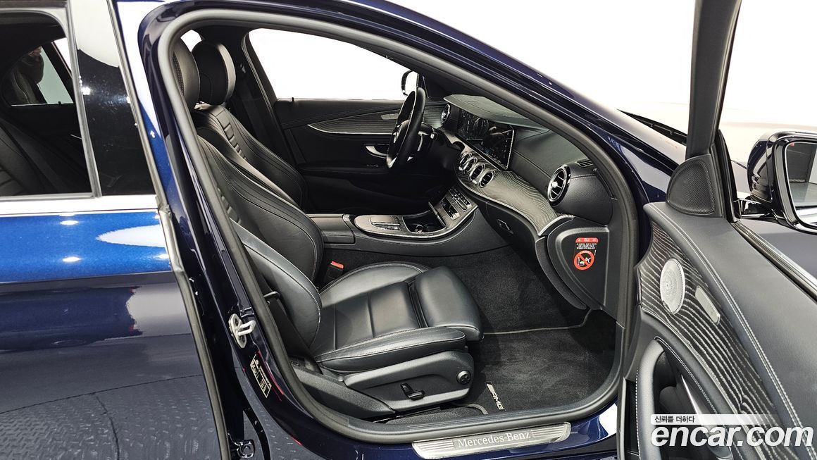 Mercedes-Benz E-Class 2021