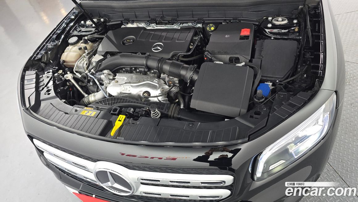 Mercedes-Benz GLB-Class 2021