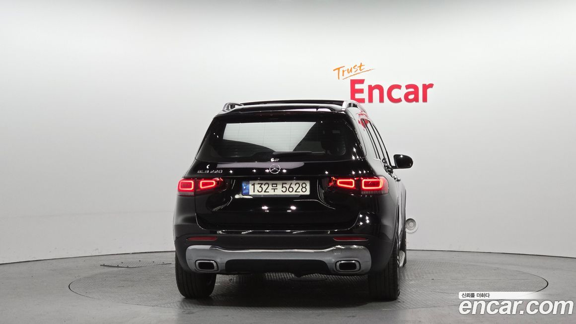 Mercedes-Benz GLB-Class 2021