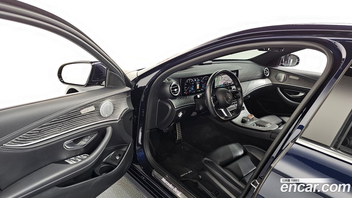 Mercedes-Benz E-Class 2021