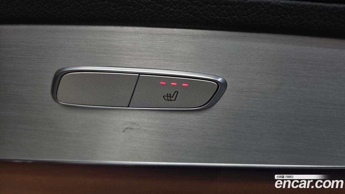 Mercedes-Benz GLC-Class 2021