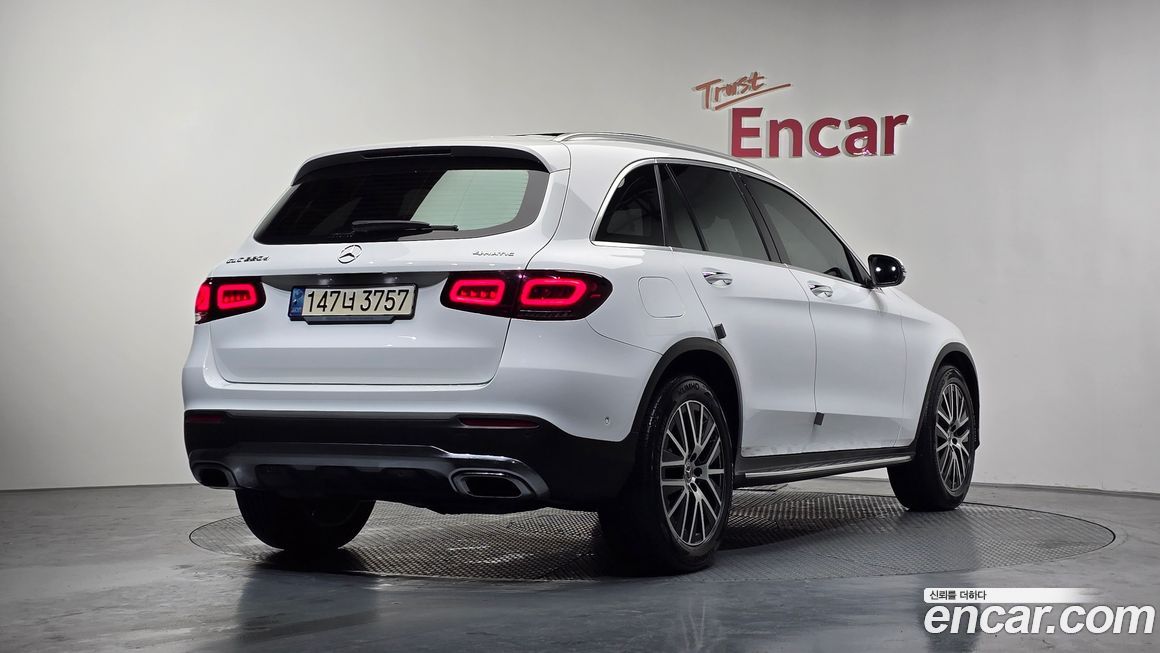 Mercedes-Benz GLC-Class 2021