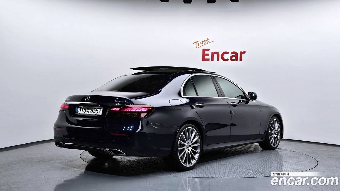 Mercedes-Benz E-Class 2021