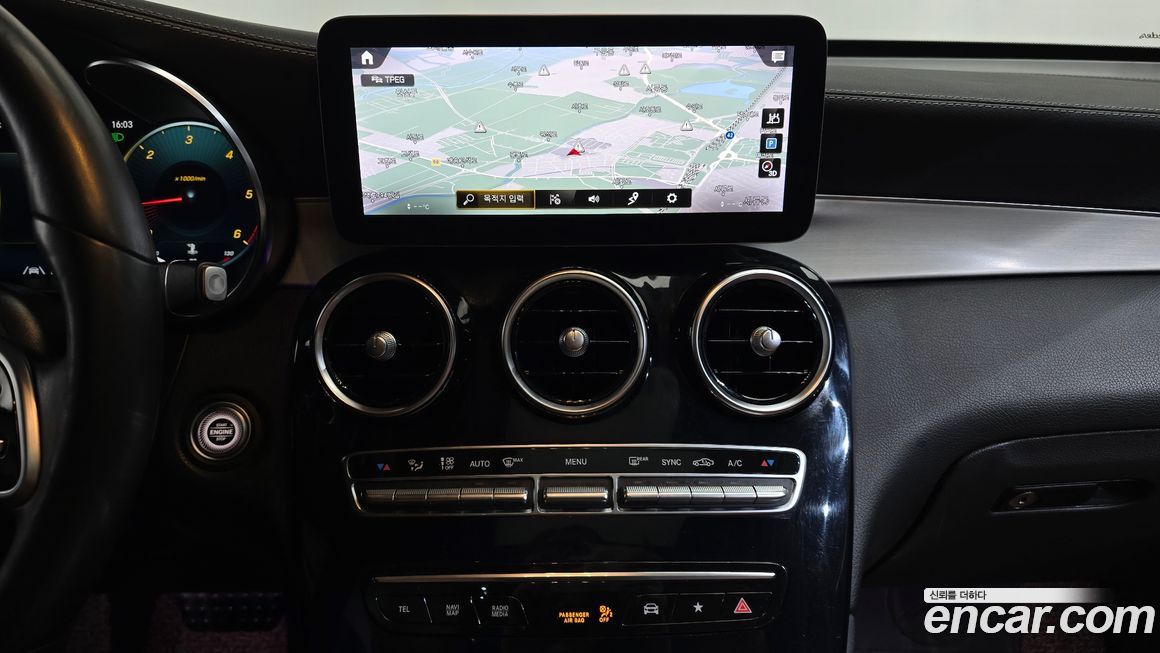 Mercedes-Benz GLC-Class 2021