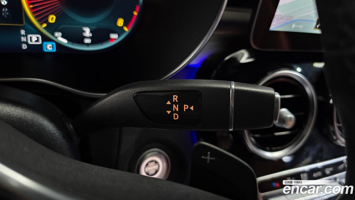 Mercedes-Benz GLC-Class 2021