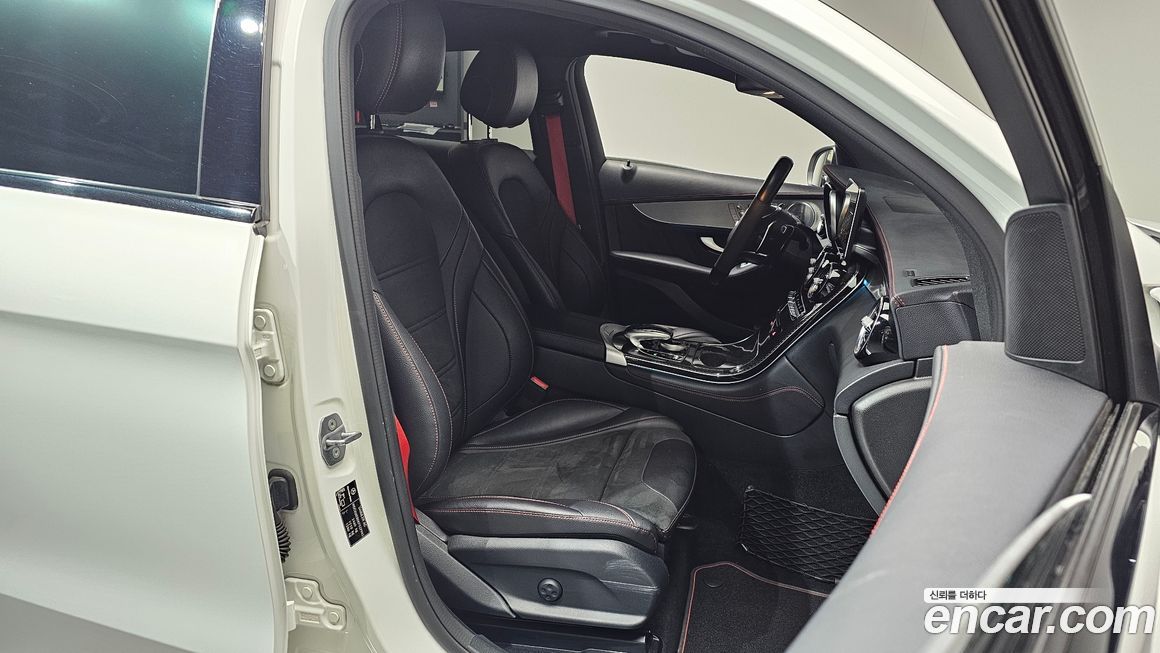 Mercedes-Benz GLC-Class 2019