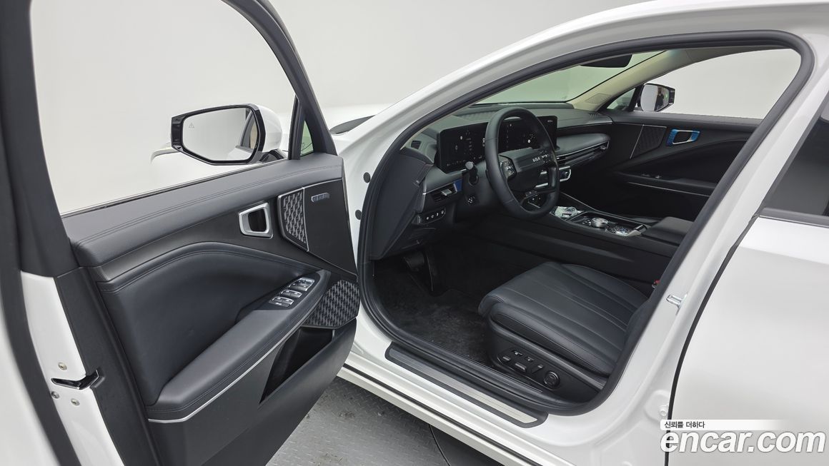 Kia K8 2025